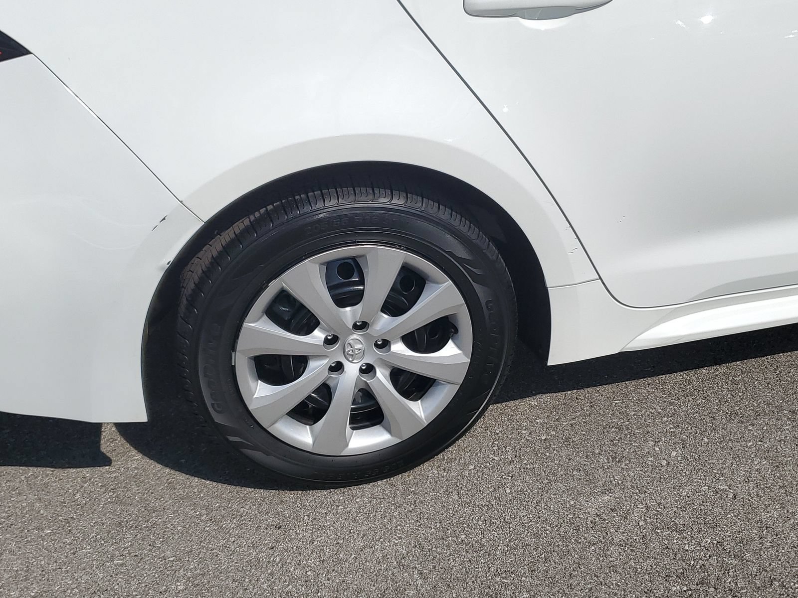 Certified 2024 Toyota Corolla LE FWD image 5