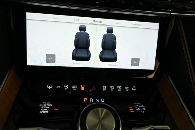 Used 2024 Jeep Grand Wagoneer L Series III image 34