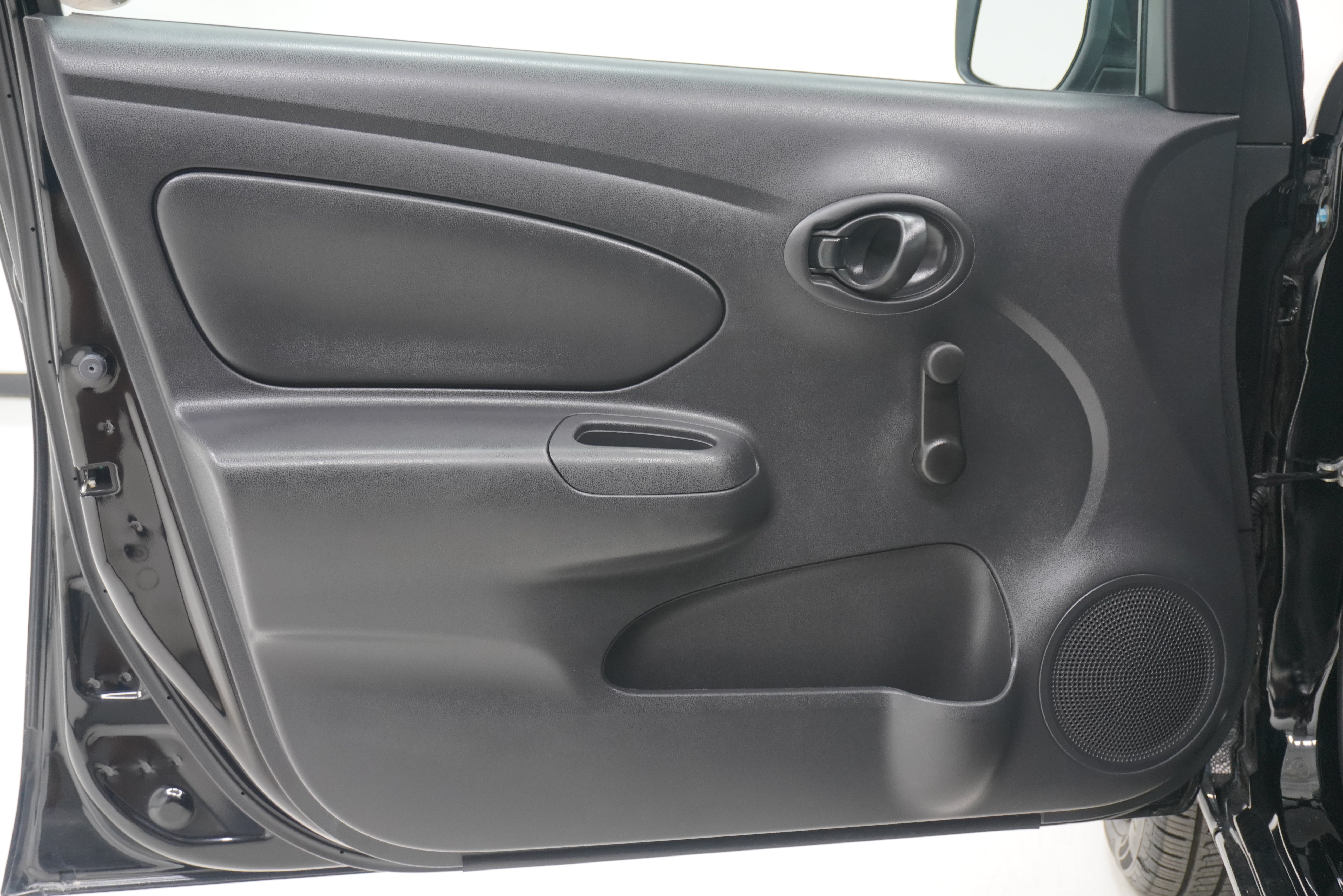 Used 2019 Nissan Versa S FWD image 14