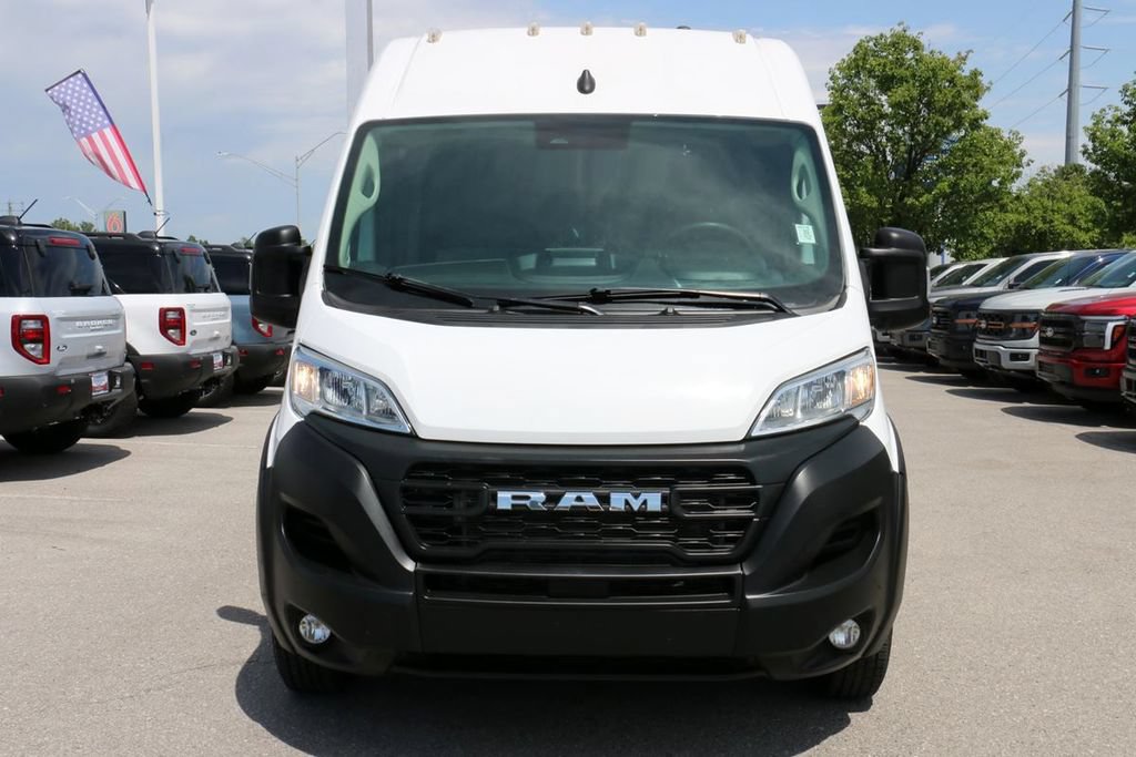 Used 2024 RAM ProMaster 2500 w/ Convenience Group FWD image 2