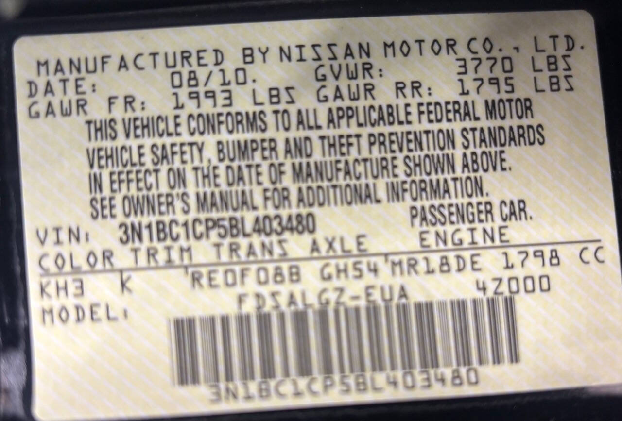 Used 2011 Nissan Versa Hatchback w/ Premium Pkg FWD image 25
