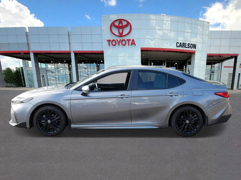 Used 2026 Toyota Camry SE FWD image 7