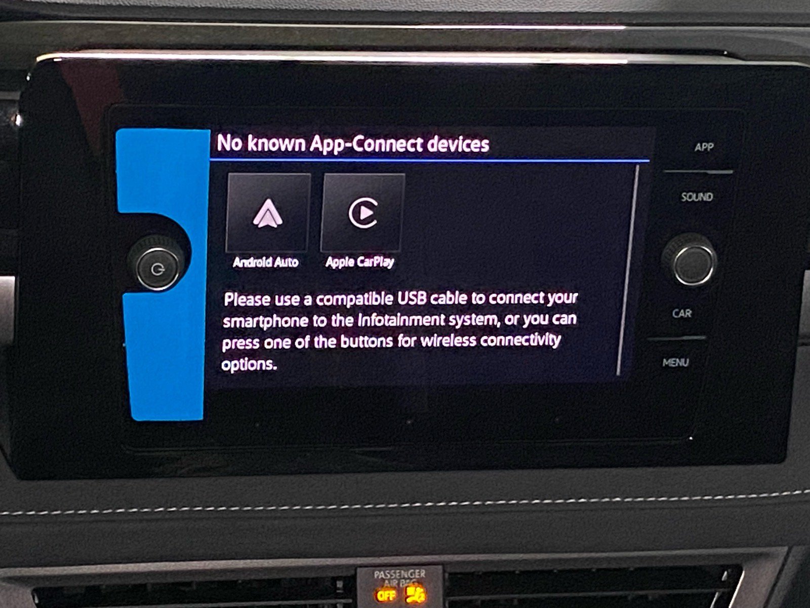 New 2026 Volkswagen Taos SE AWD/4WD image 5