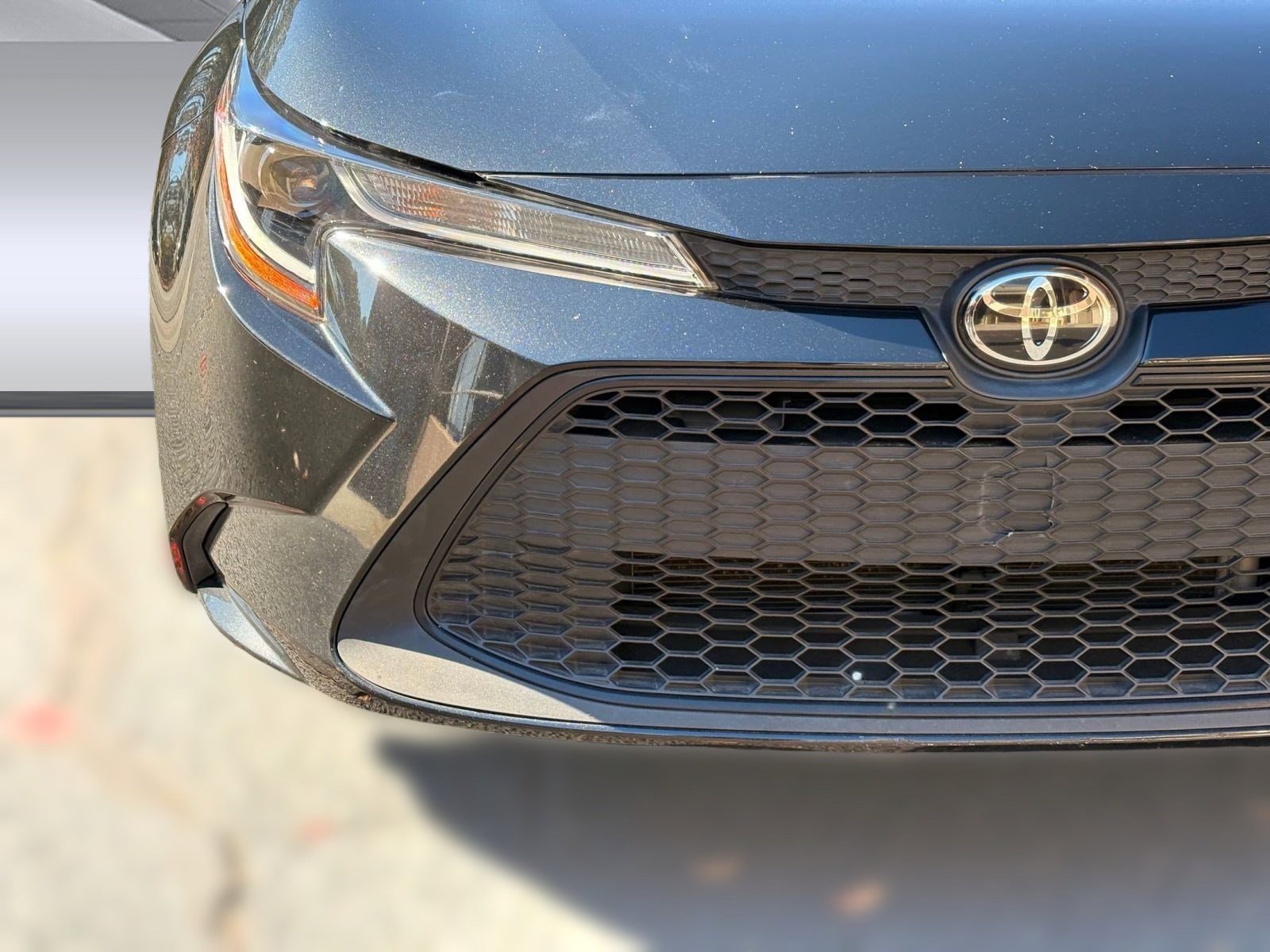Used 2020 Toyota Corolla LE image 11