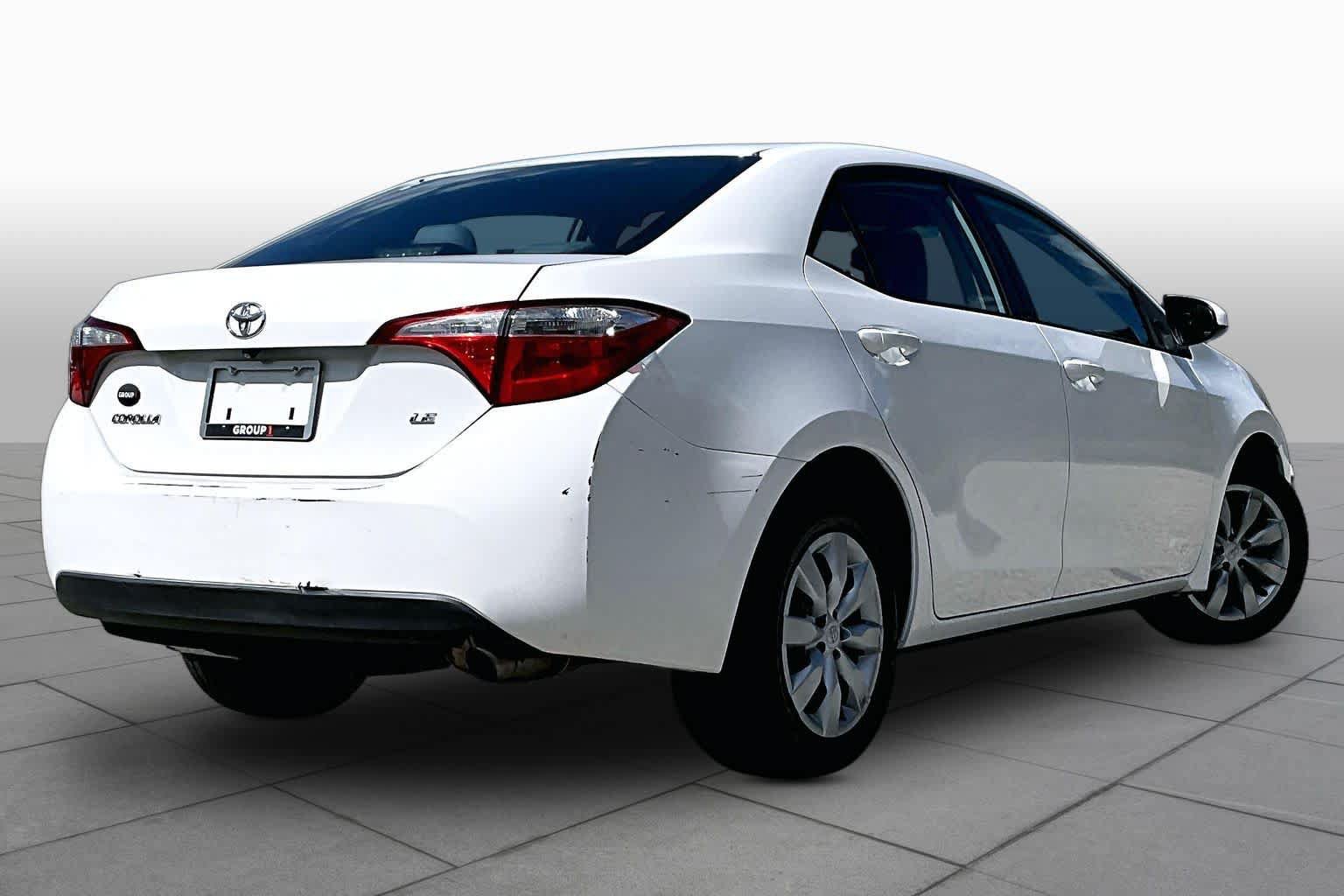 Used 2015 Toyota Corolla LE FWD image 13