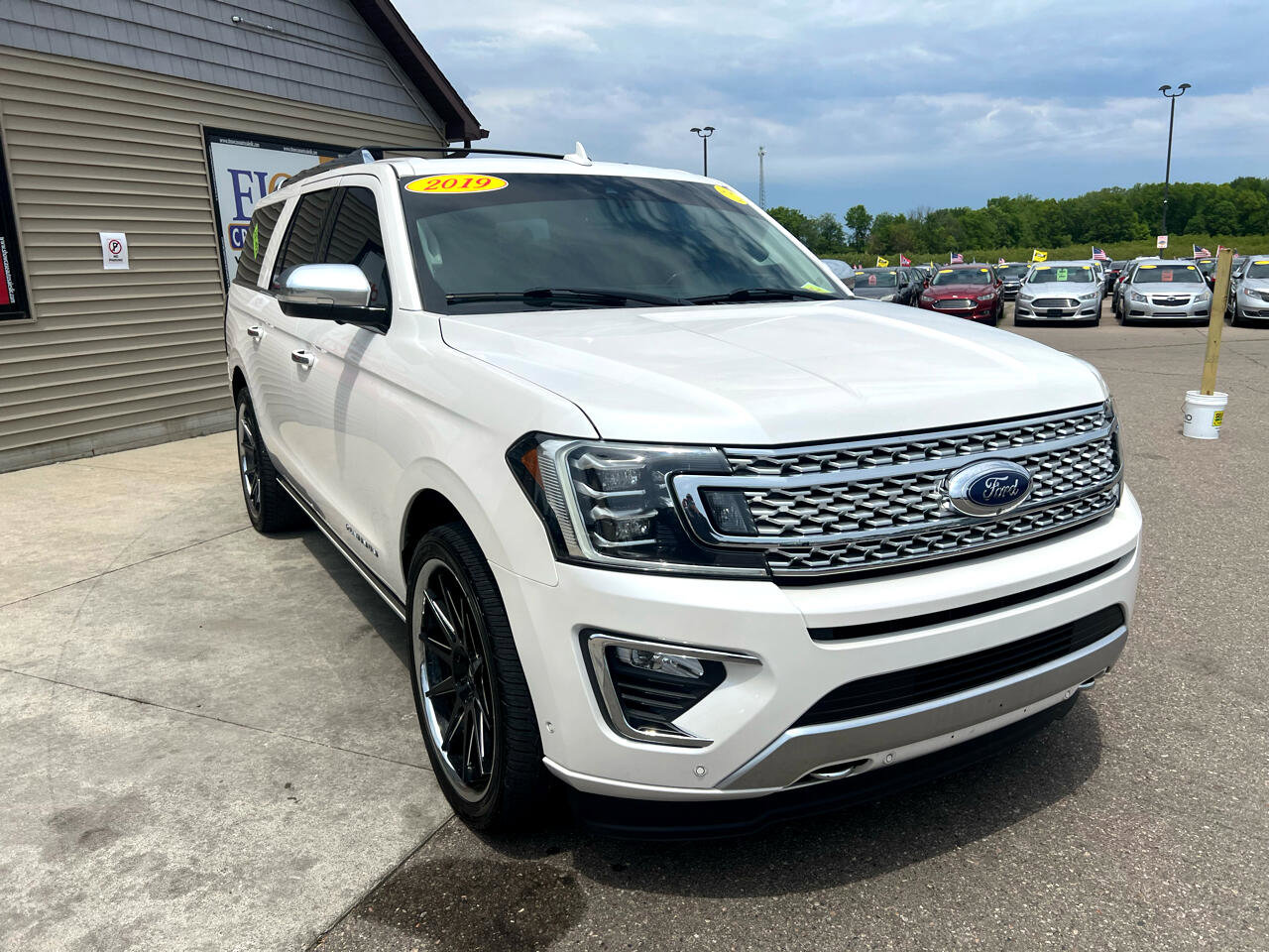 Used 2019 Ford Expedition Max Platinum image 3