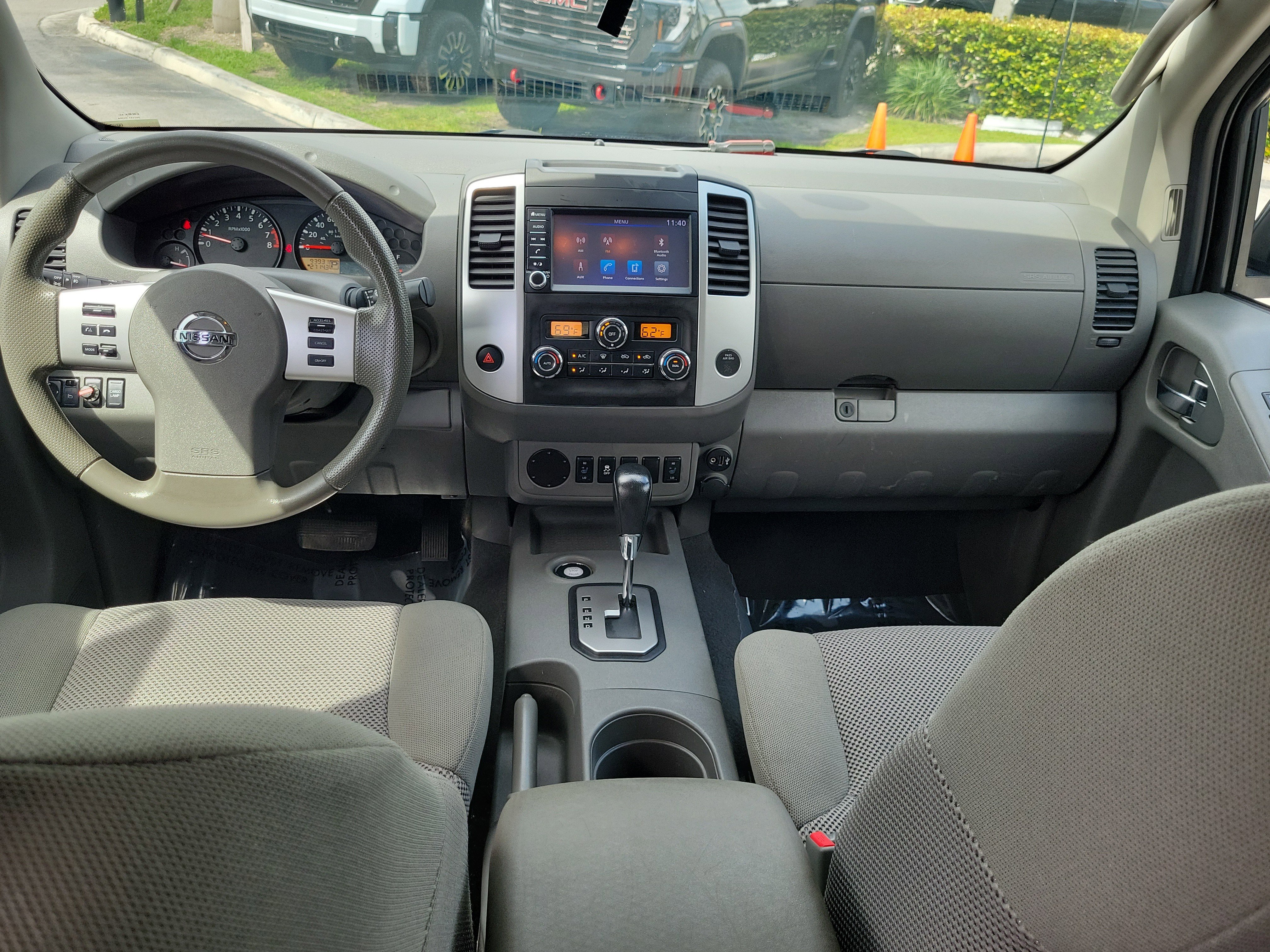 Used 2020 Nissan Frontier SV w/ Midnight Edition Floor Mats RWD image 15
