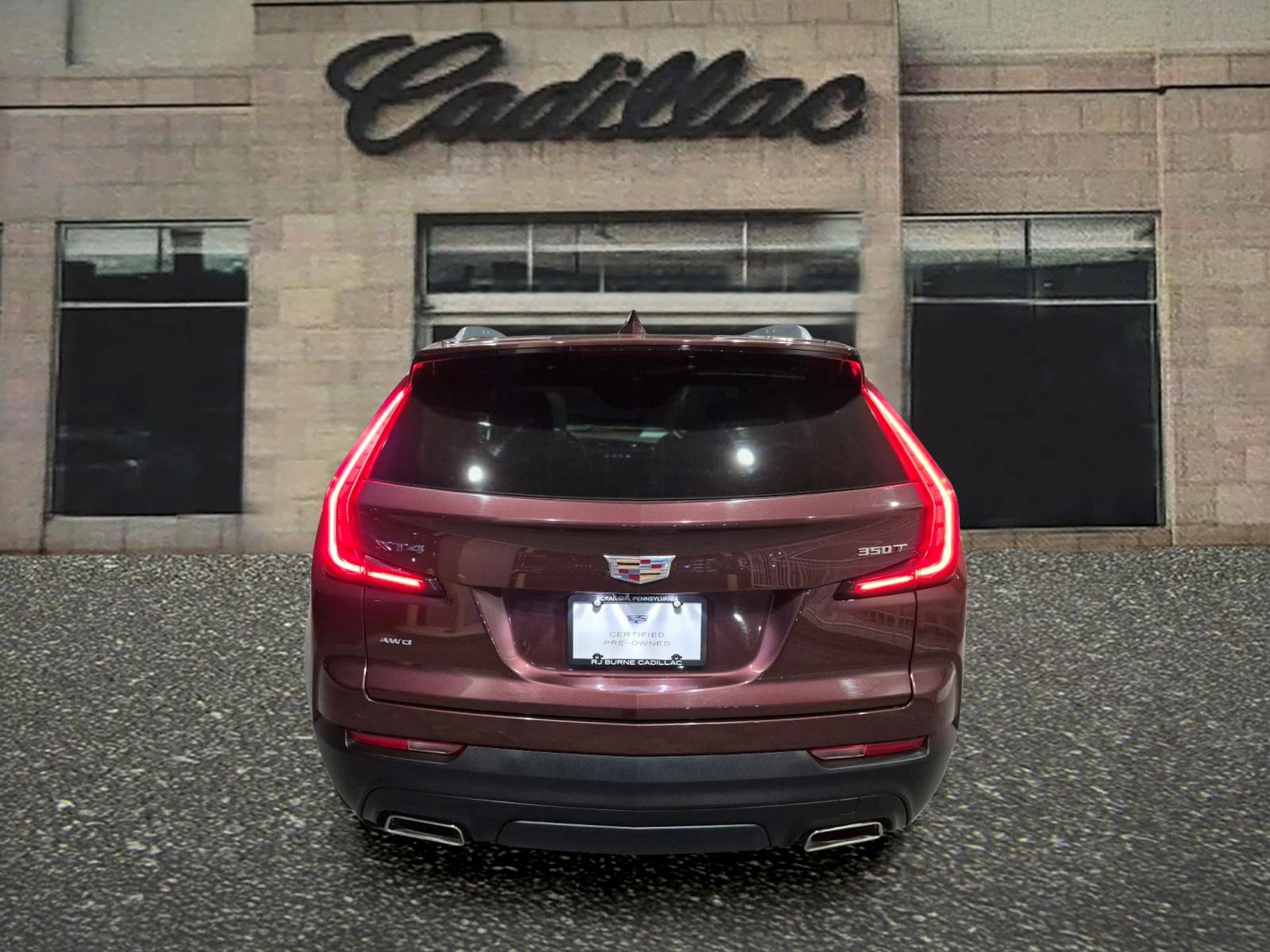 Certified 2023 Cadillac XT4 Luxury w/ Cold Weather Package image 4