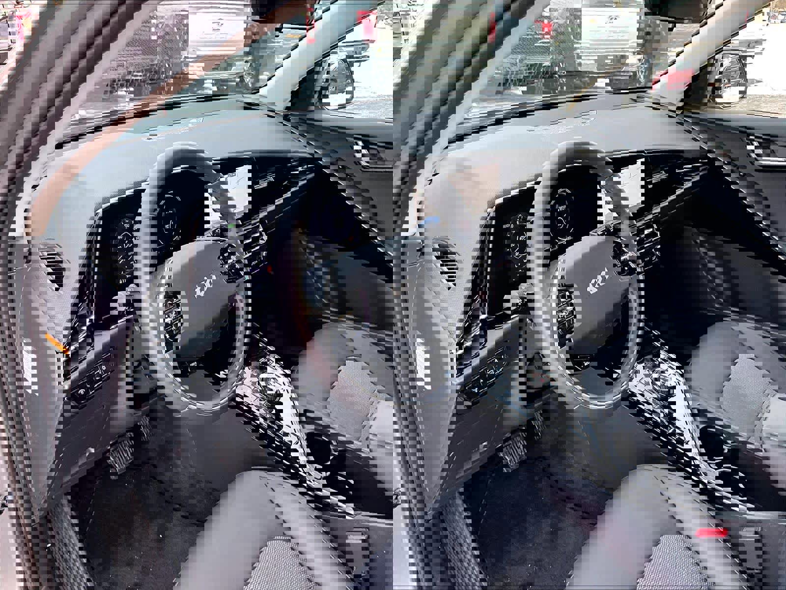 Used 2023 Kia Niro Wind w/ Wind Preserve Package image 8