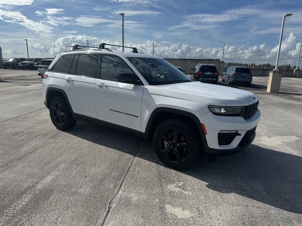 Used 2023 Jeep Grand Cherokee Limited w/ Luxury Tech Group II