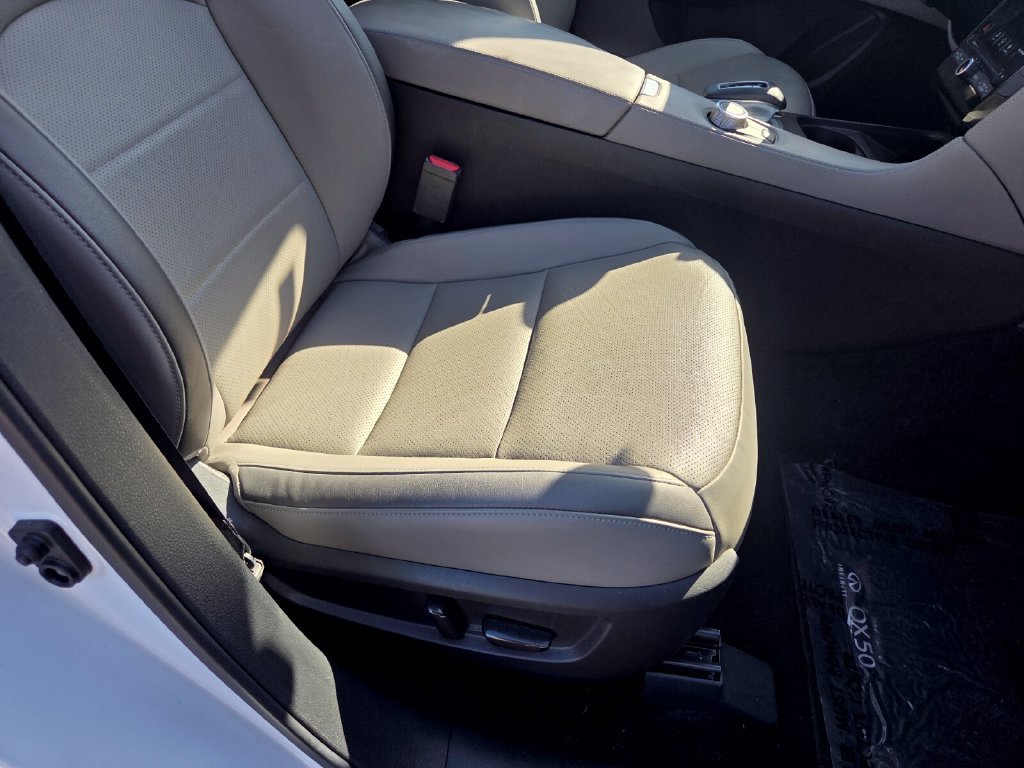 Used 2023 INFINITI QX50 Luxe FWD image 28