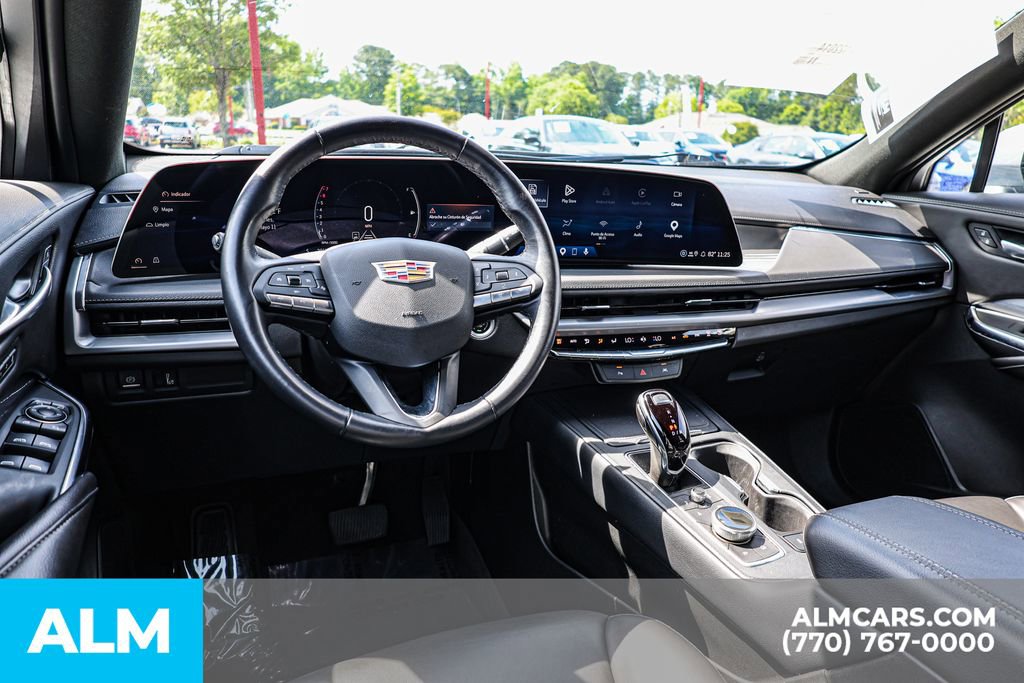 Used 2025 Cadillac XT4 Premium Luxury FWD image 29
