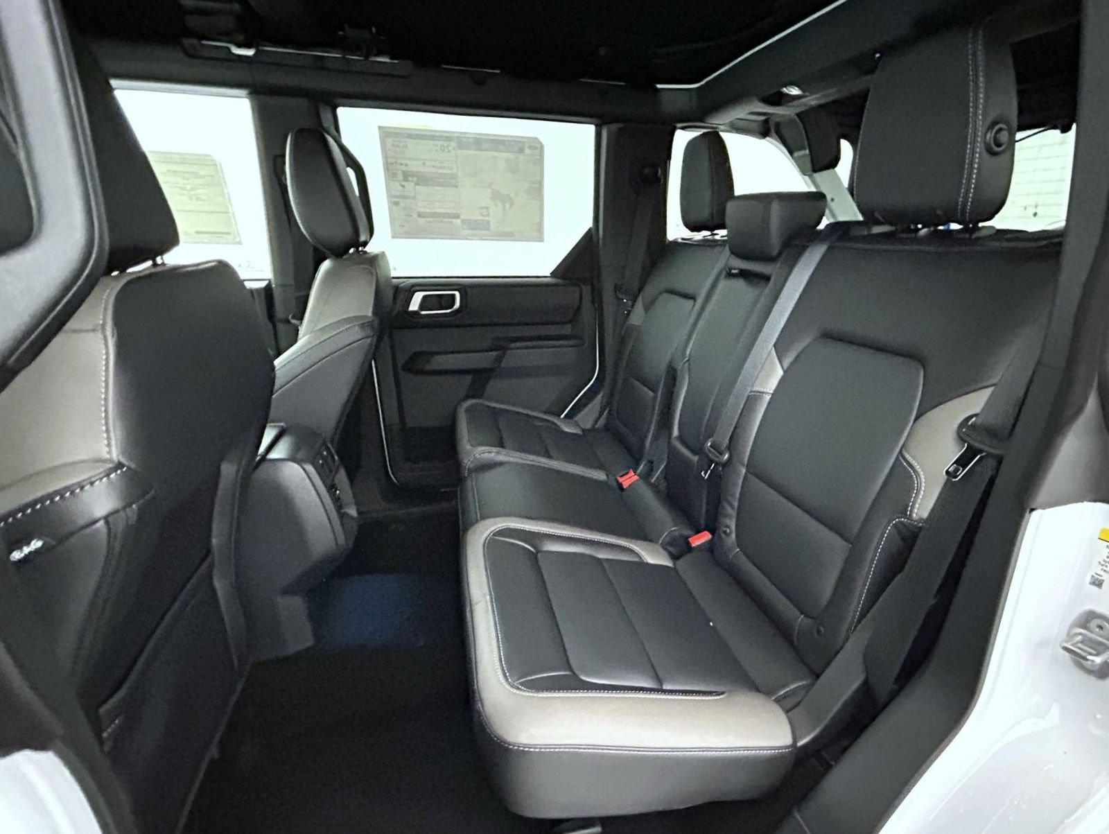 New 2026 Ford Bronco Outer Banks AWD/4WD image 19