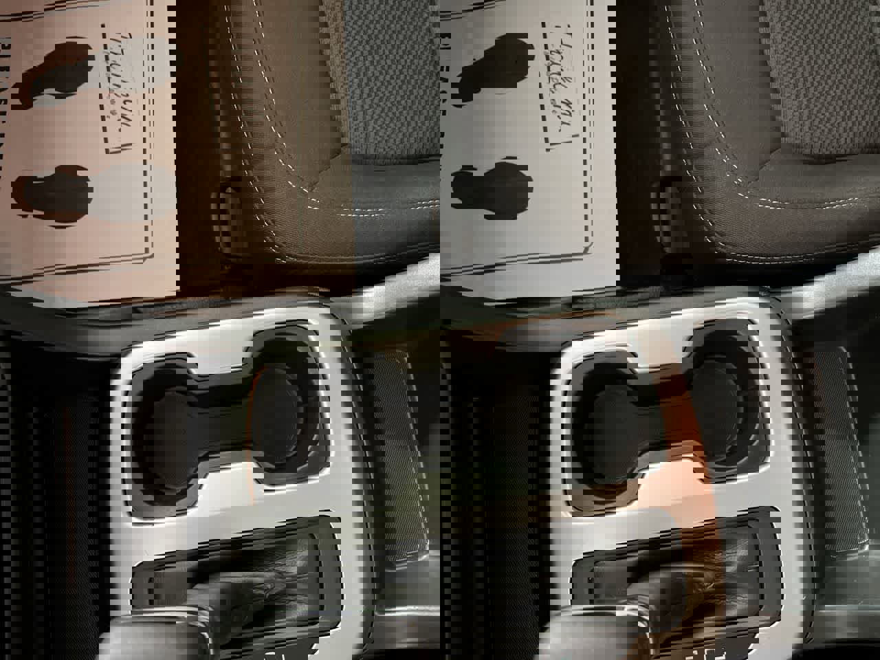 Used 2022 Chevrolet Colorado LT w/ Fleet Safety Package image 21