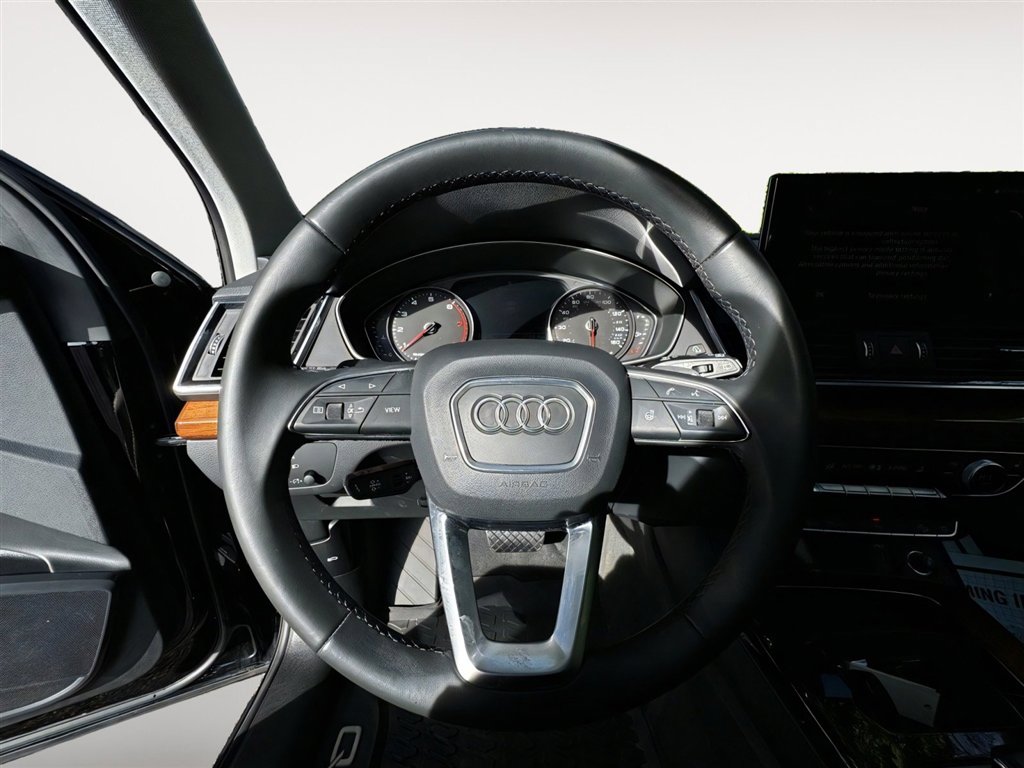 Used 2023 Audi Q5 2.0T Premium image 11