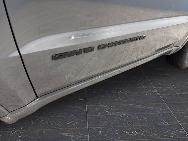 Used 2022 Jeep Grand Cherokee Laredo X image 34