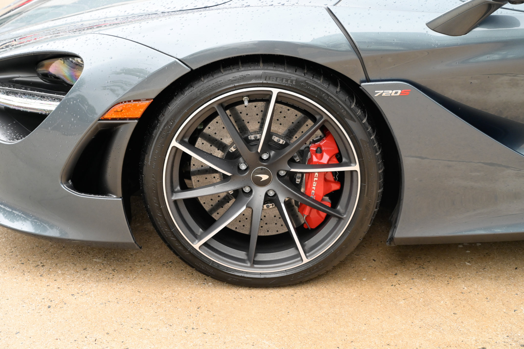 Used 2018 McLaren 720S Luxury RWD image 9