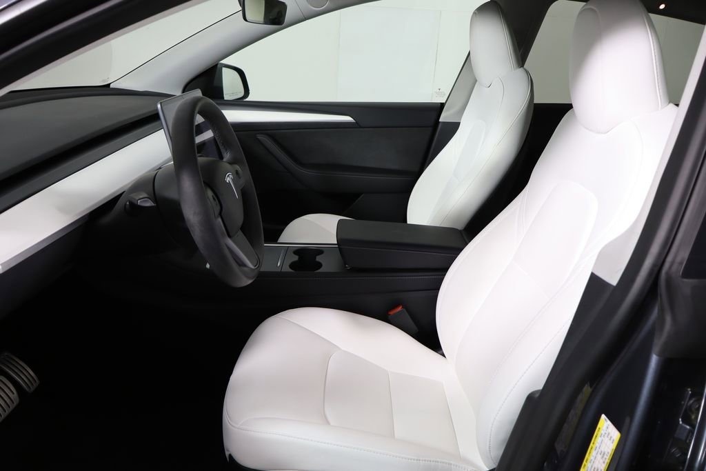 Used 2023 Tesla Model Y Performance AWD/4WD image 13