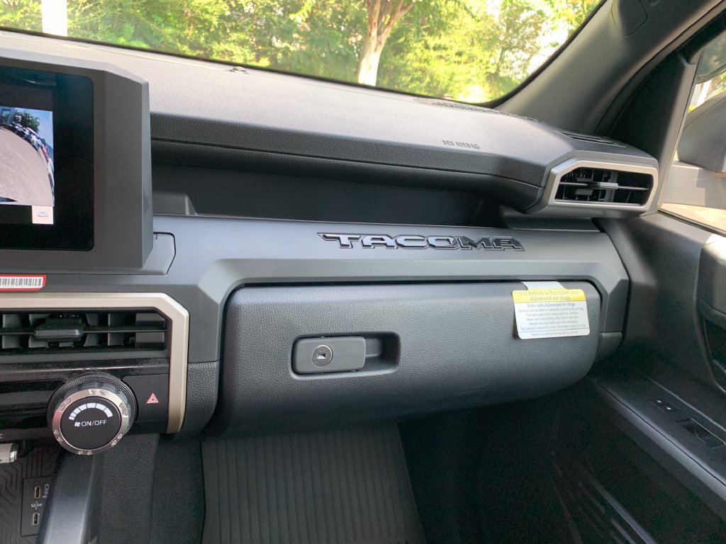 Used 2024 Toyota Tacoma SR RWD image 19
