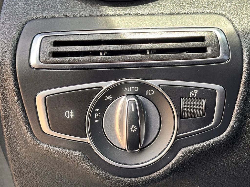 Used 2021 Mercedes-Benz C 300 4MATIC Sedan image 22