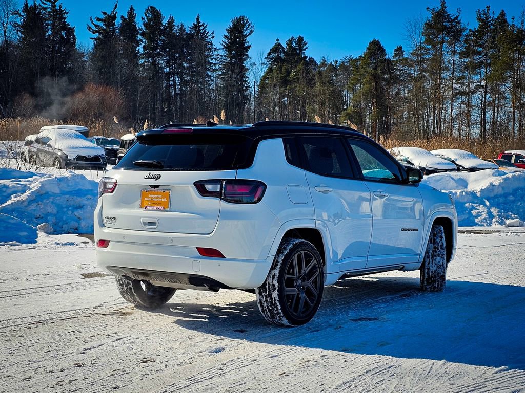 Certified 2024 Jeep Compass Limited w/ High Altitude Package image 3