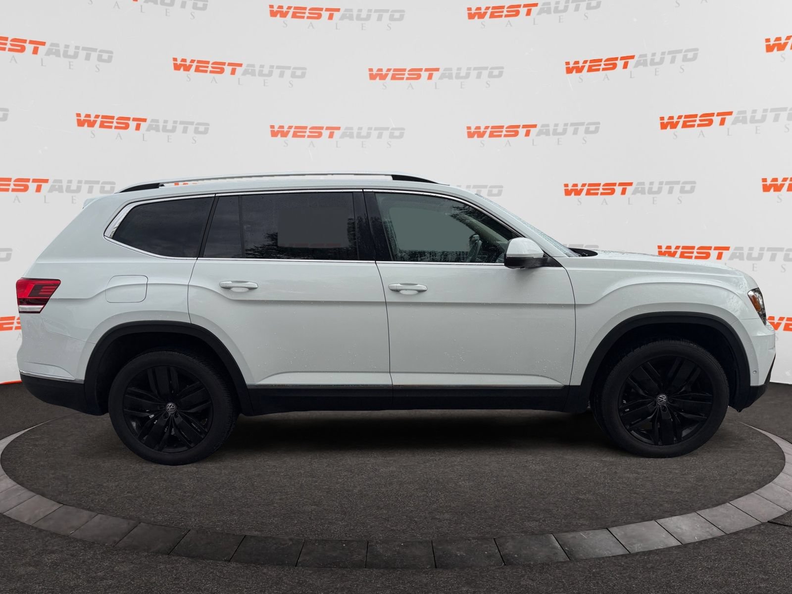 Used 2019 Volkswagen Atlas SEL Premium AWD/4WD image 6