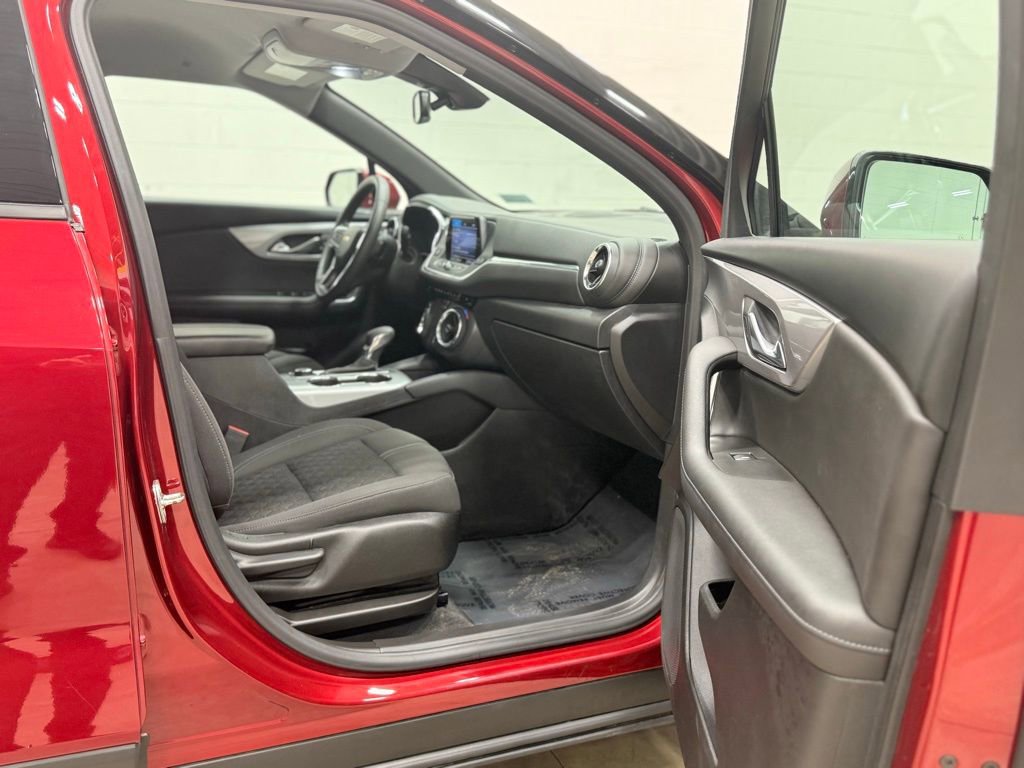 Used 2022 Chevrolet Blazer LT FWD image 30