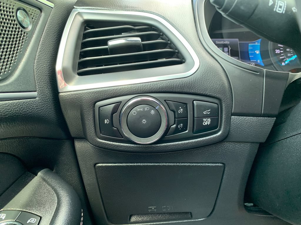 Used 2024 Ford Edge Titanium AWD/4WD image 19