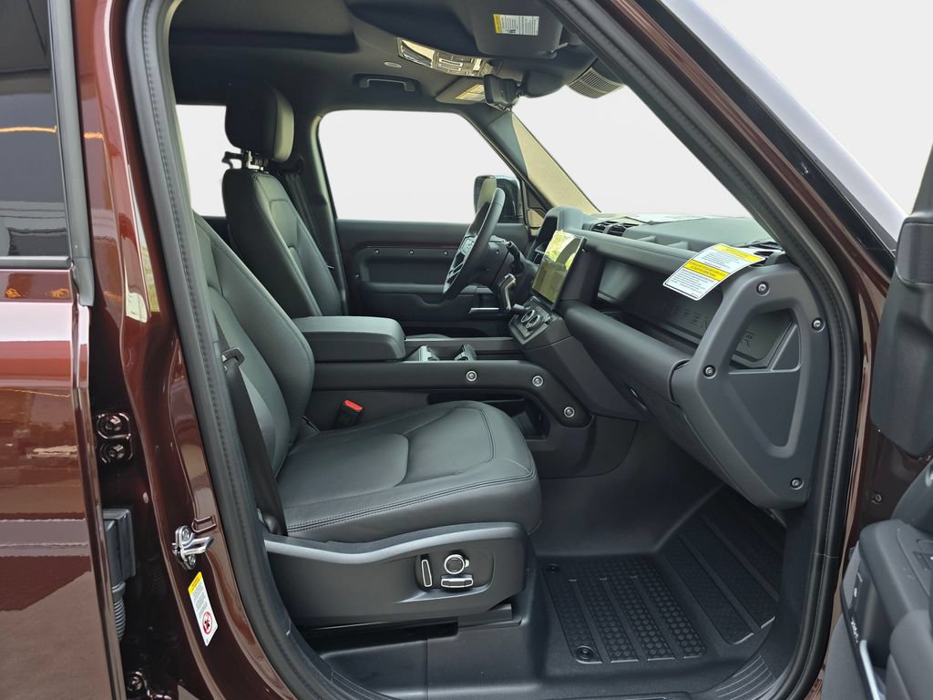 New 2026 Land Rover Defender 130 X-Dynamic SE AWD/4WD image 10