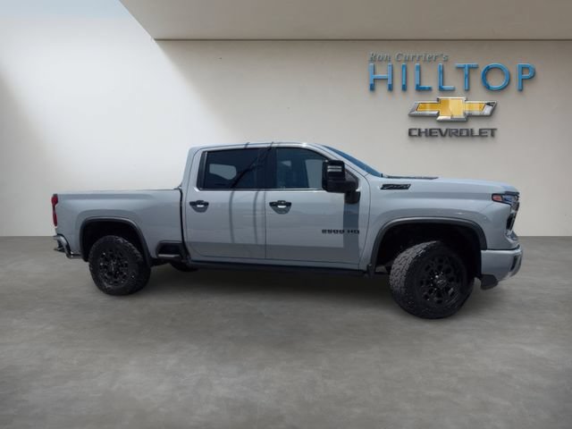 Used 2024 Chevrolet Silverado 2500 LTZ w/ LTZ Plus Package AWD/4WD image 4