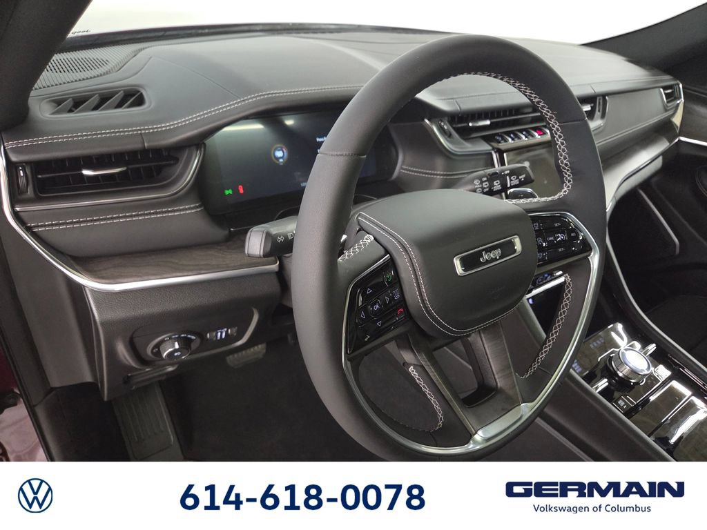 Used 2023 Jeep Grand Cherokee Overland AWD/4WD image 19