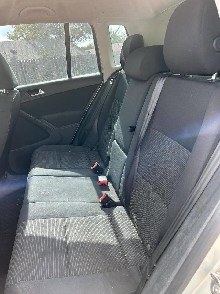 Used 2013 Volkswagen Tiguan S image 29