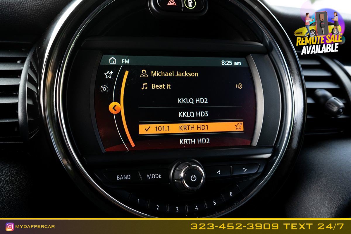 Used 2021 MINI Cooper 2-Door Hardtop w/ 6.5" Touchscreen Package FWD image 28