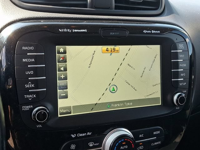 Used 2016 Kia Soul + w/ Audio Package FWD image 17
