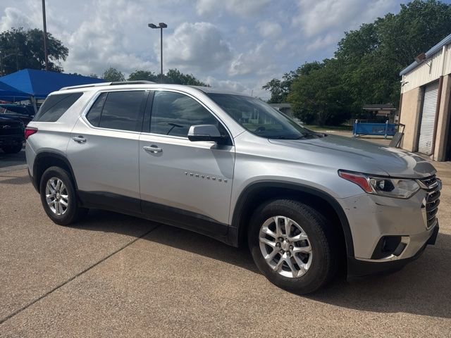 Used 2018 Chevrolet Traverse LT image 3