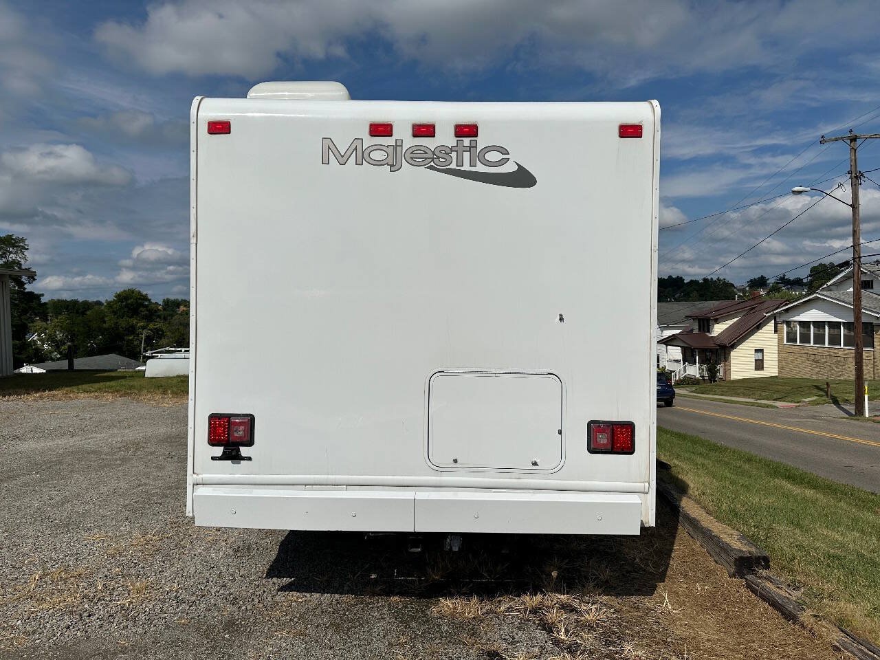Used 2017 Ford E-350 and Econoline 350 Super Duty w/ Motorhome Prep Package RWD image 11
