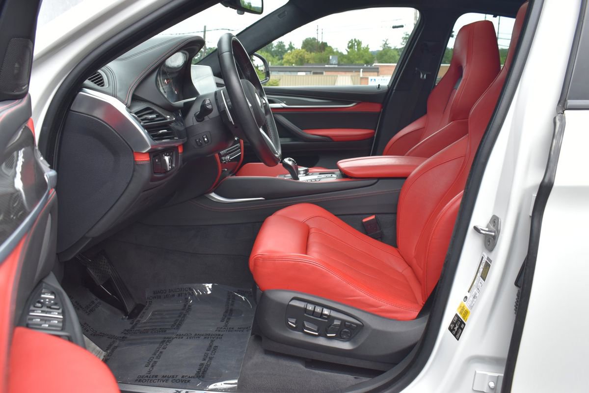Used 2018 BMW X6 M image 2