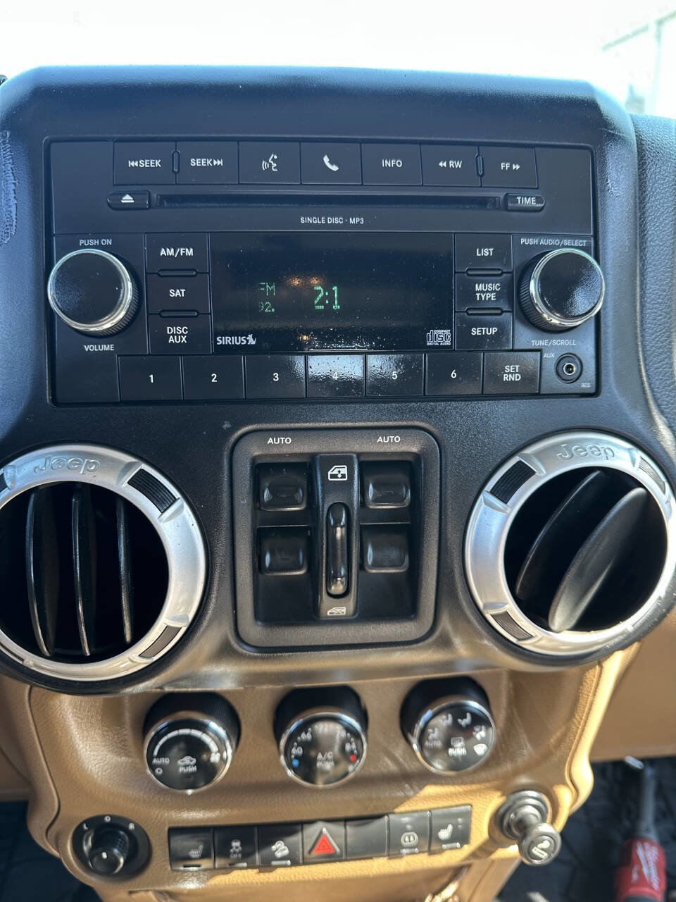 Used 2012 Jeep Wrangler Unlimited Rubicon w/ Dual Top Group image 6