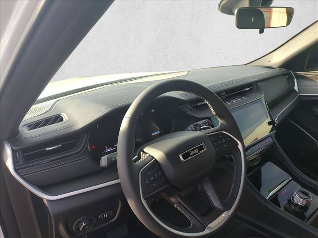 New 2026 Jeep Grand Cherokee Limited w/ Limited Altitude Package RWD image 3