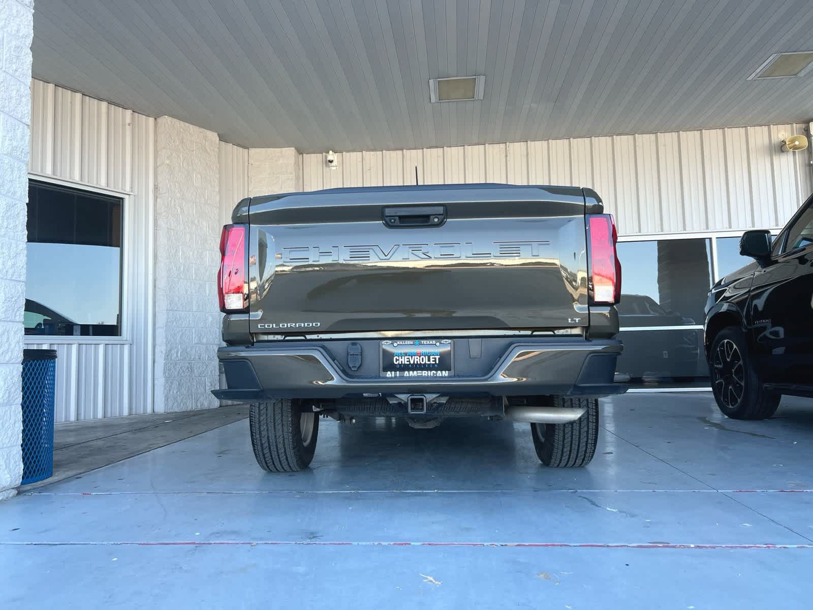 Used 2024 Chevrolet Colorado LT w/ LT Convenience Package RWD image 7