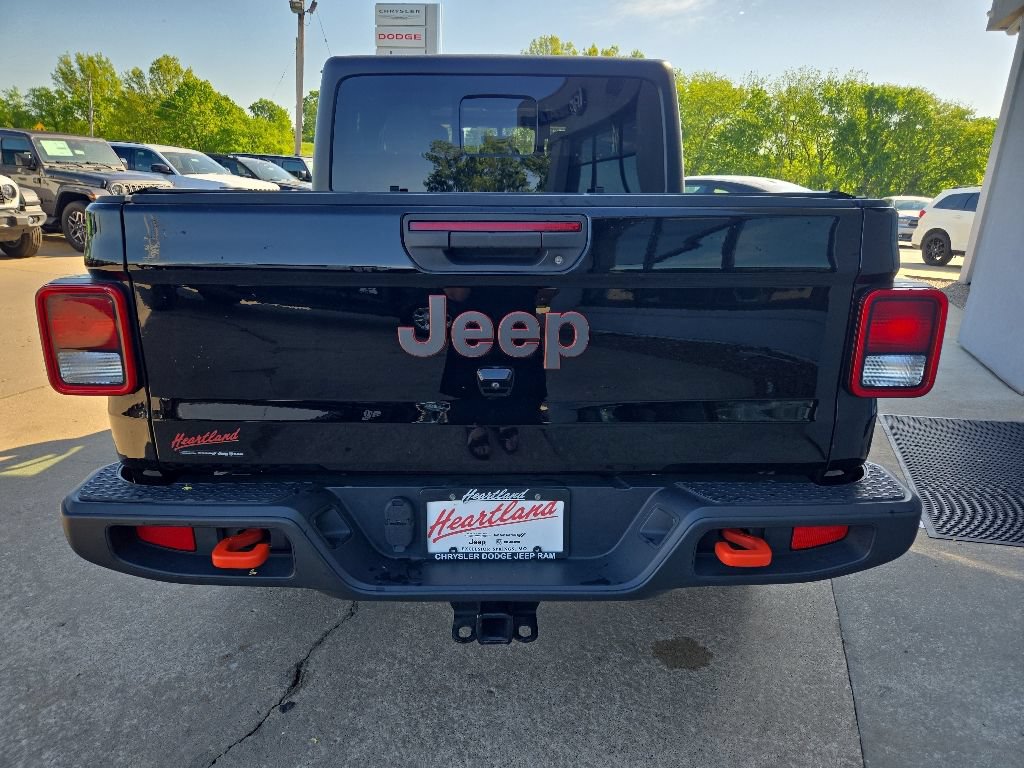 Used 2023 Jeep Gladiator Mojave w/ Cold Weather Group AWD/4WD image 10