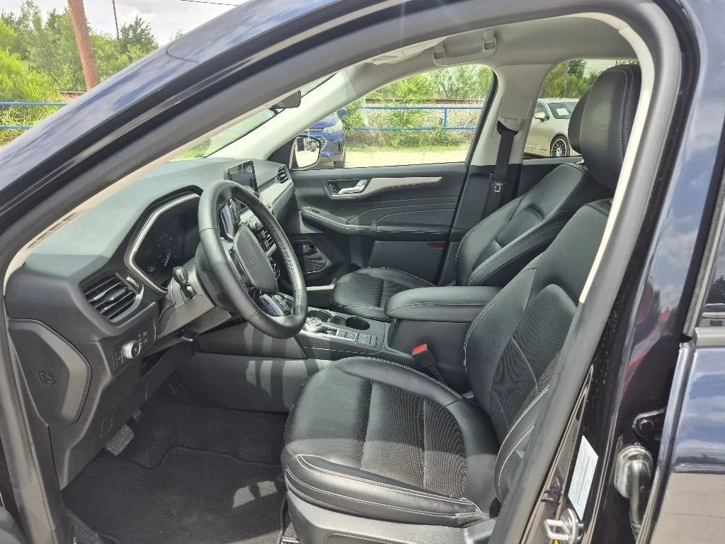 Used 2021 Ford Escape SEL FWD image 13