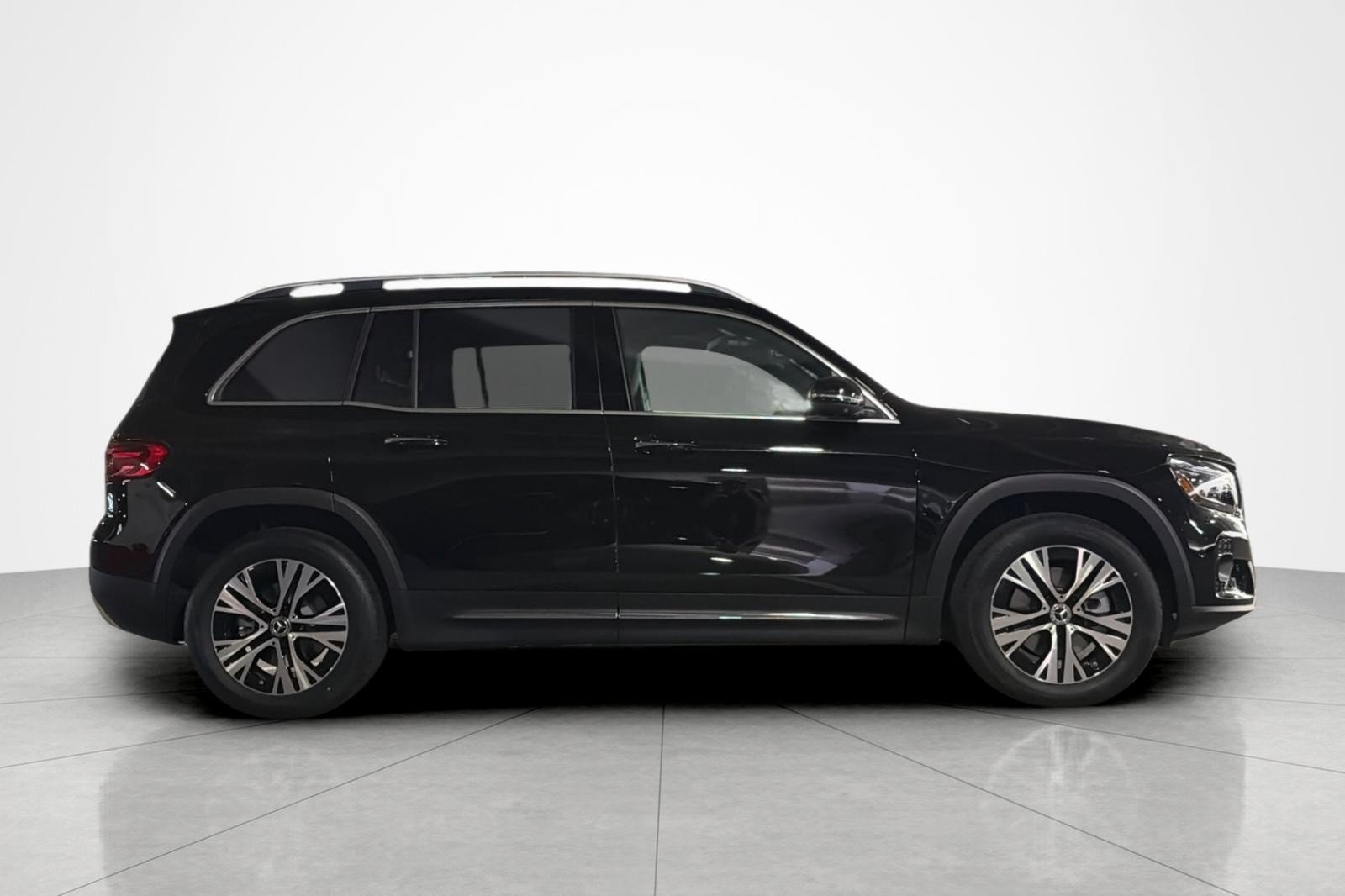 New 2026 Mercedes-Benz GLB 250 image 6