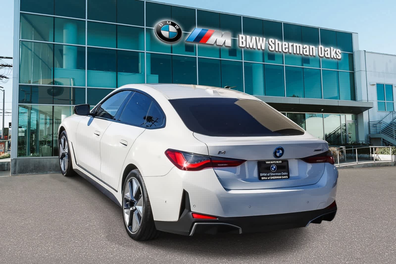 Certified 2023 BMW i4 eDrive35 w/ Premium Package RWD image 6