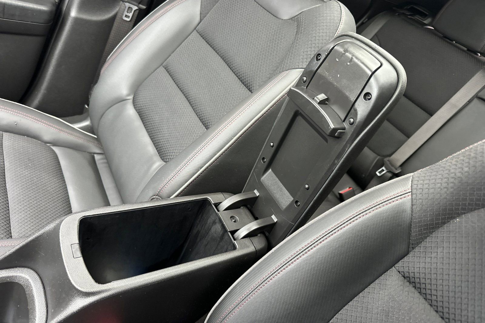 Used 2023 Chevrolet TrailBlazer RS w/ Sun and Liftgate Package image 31