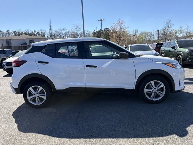 Used 2024 Nissan Kicks S image 2