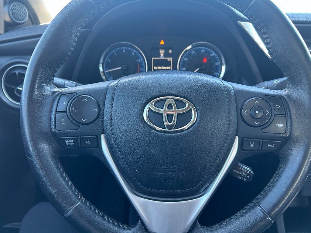 Used 2017 Toyota Corolla SE w/ SE Premium Package FWD image 22