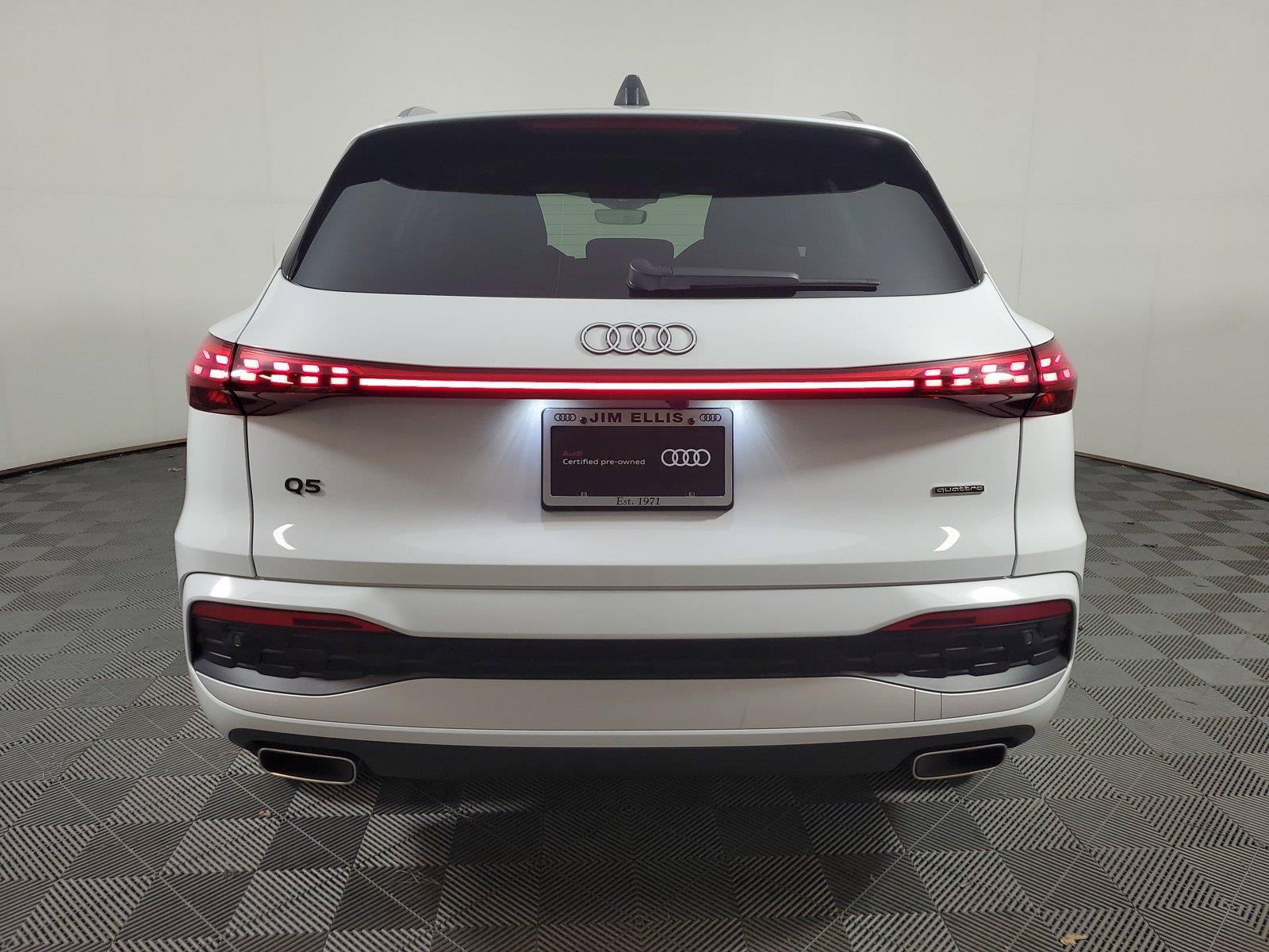 Used 2025 Audi Q5 Premium AWD/4WD image 5