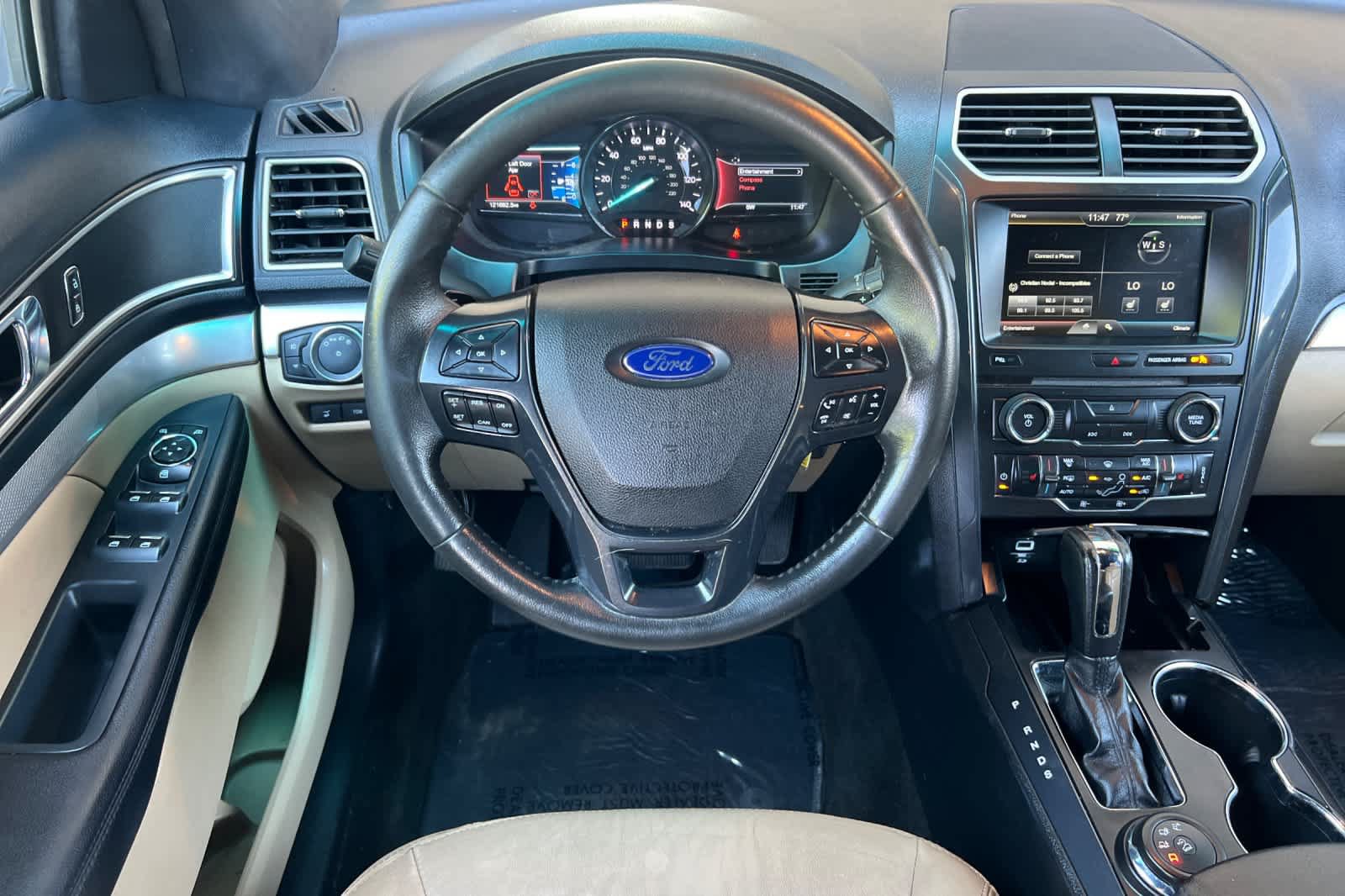 Used 2016 Ford Explorer XLT w/ Equipment Group 202A AWD/4WD image 15