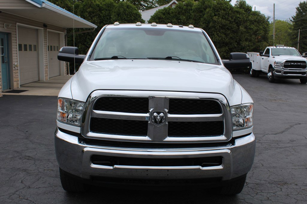 Used 2018 RAM 3500 Tradesman w/ Chrome Appearance Group AWD/4WD image 11